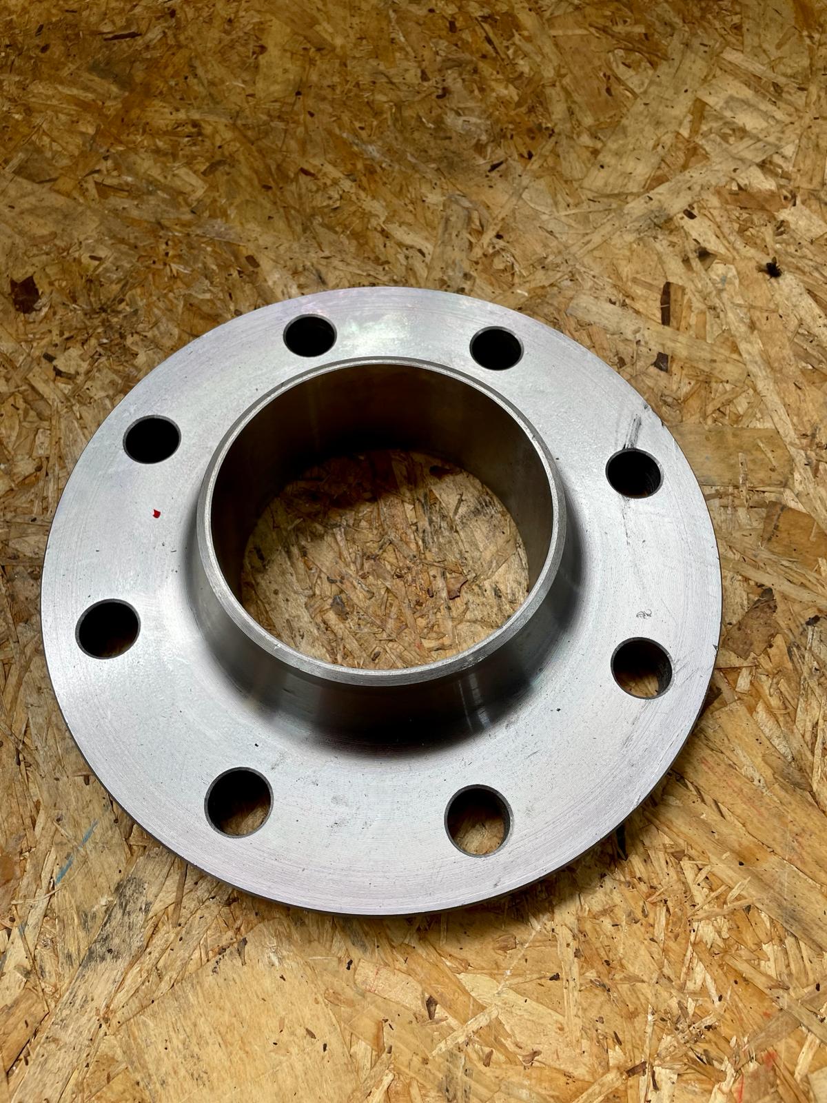 Vorschweißflansch 200 / 295x8 / 216mm - DIN2633 PN16 BL18973 Vorschweißflansch 200 / 295x8 / 216mm - DIN2633 PN16