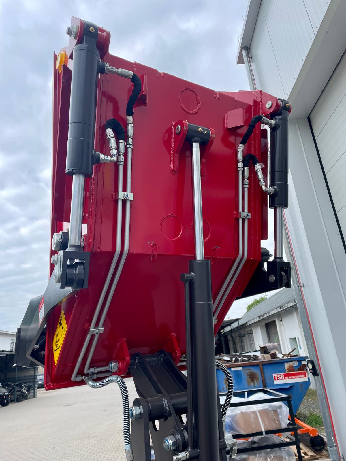 Rhinoceros Dumper XN800 - KOOP Motor